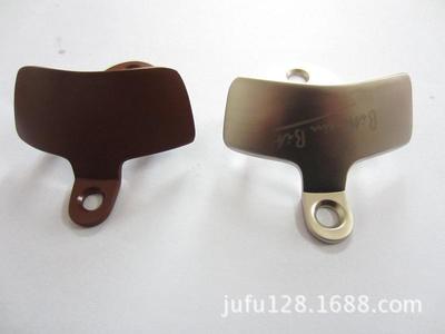 掛壁開(kāi)瓶器制作工藝與批發(fā)指南 聚焦東莞市石排距富工藝品廠的專業(yè)優(yōu)勢(shì)